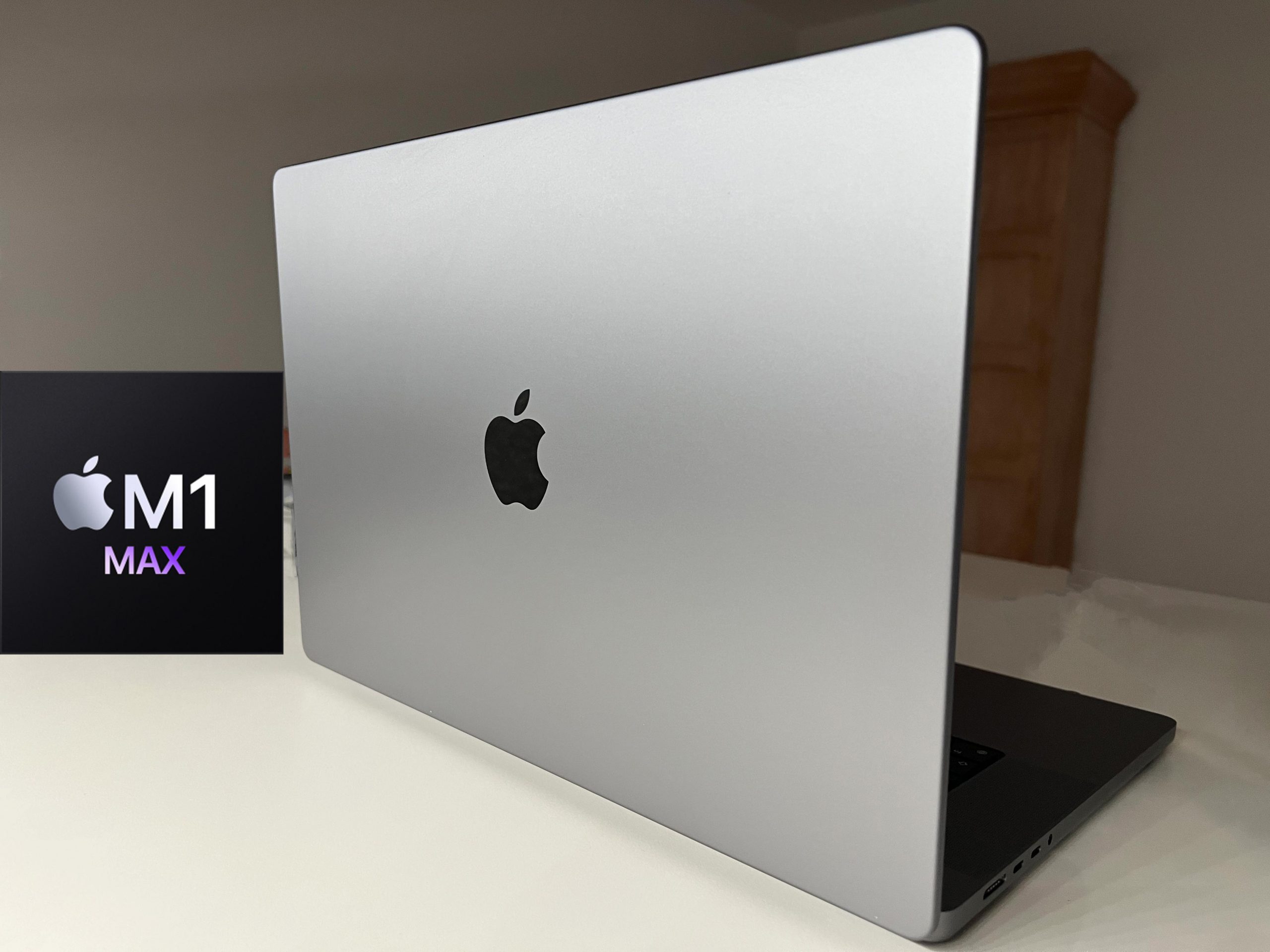 MacBook Pro M1 Max – stupidly fast!